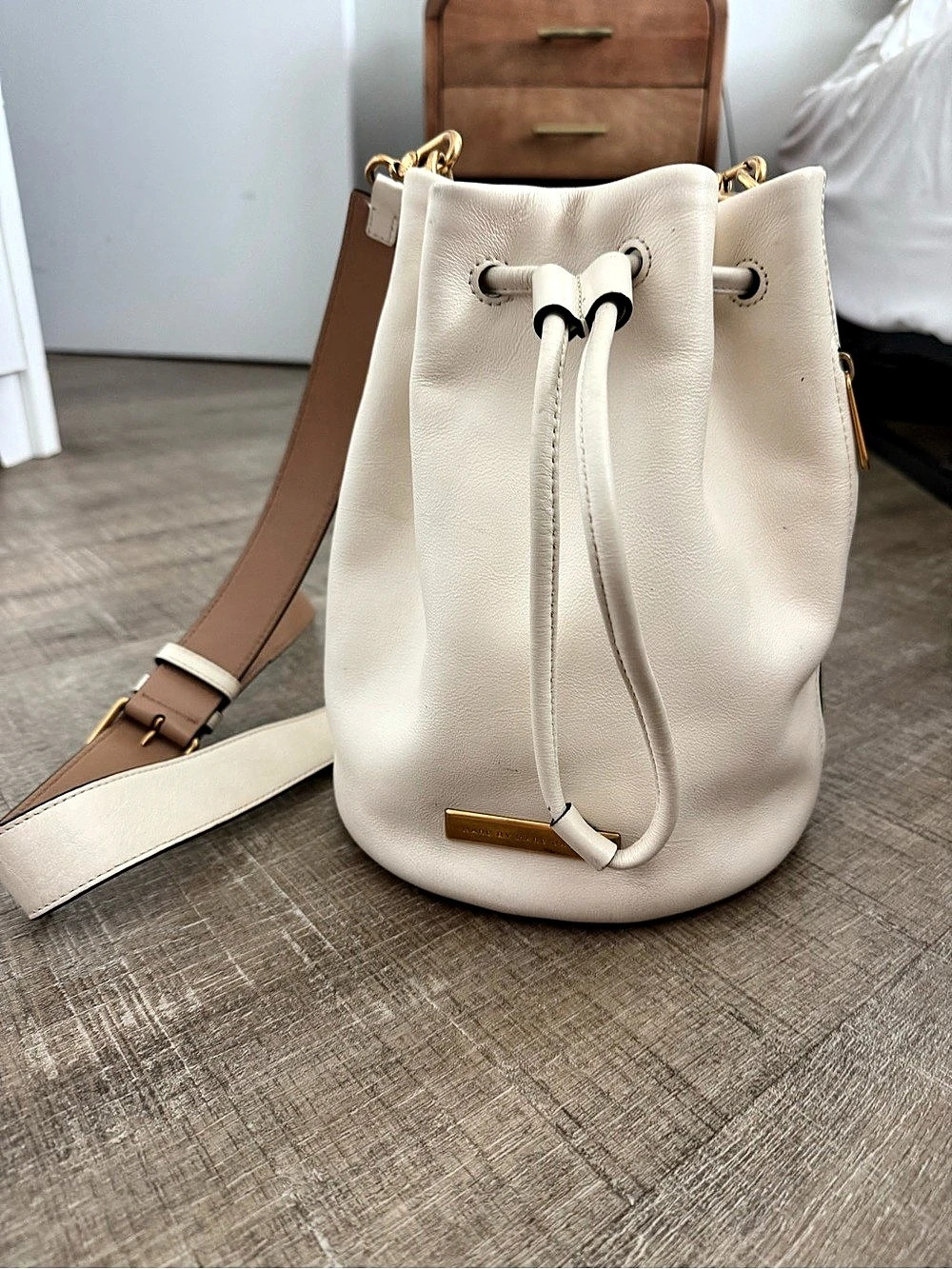 Marc by Marc Jacobs White Leather Bucket Bag